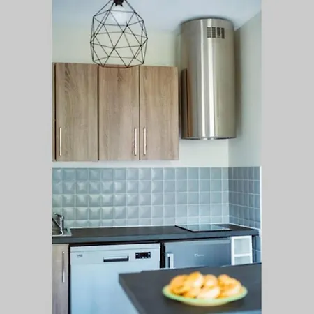 Le Lumineux-t2-43m2-face Val D'europe-disney Serris