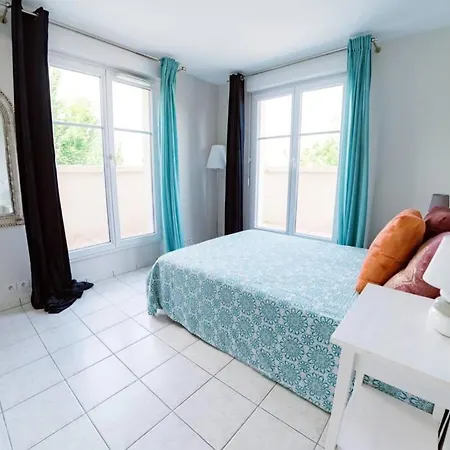 Le Lumineux-t2-43m2-face Val D'europe-disney Appartement