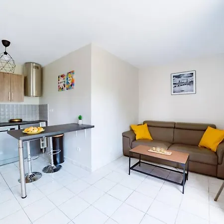 Appartement Le Lumineux-t2-43m2-face Val D'europe-disney